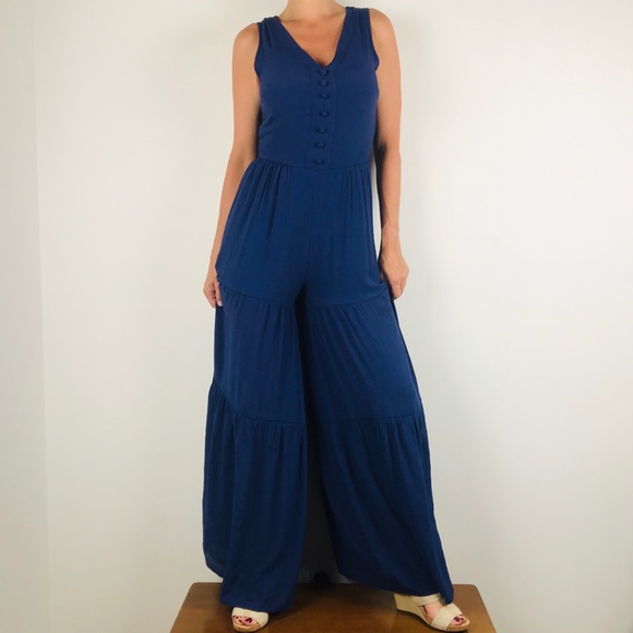 C. Wonder Dresses & Skirts - NWT C Wonder v neck jumpsuit